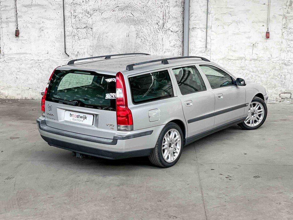Volvo V70 2.3 T-5 Comfort Line 250pk 2002, KT-730-L