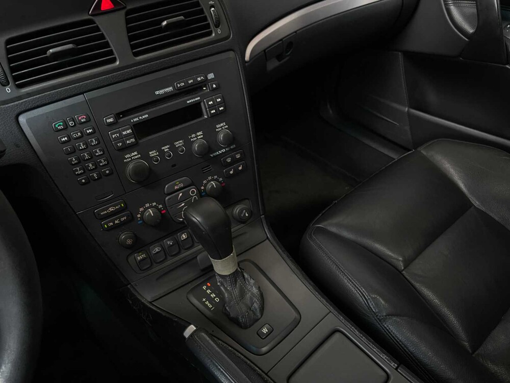 Volvo V70 2.3 T-5 Comfort Line 250pk 2002, KT-730-L