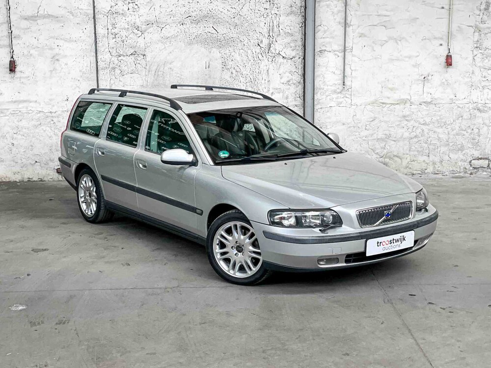 Volvo V70 2.3 T-5 Comfort Line 250pk 2002, KT-730-L