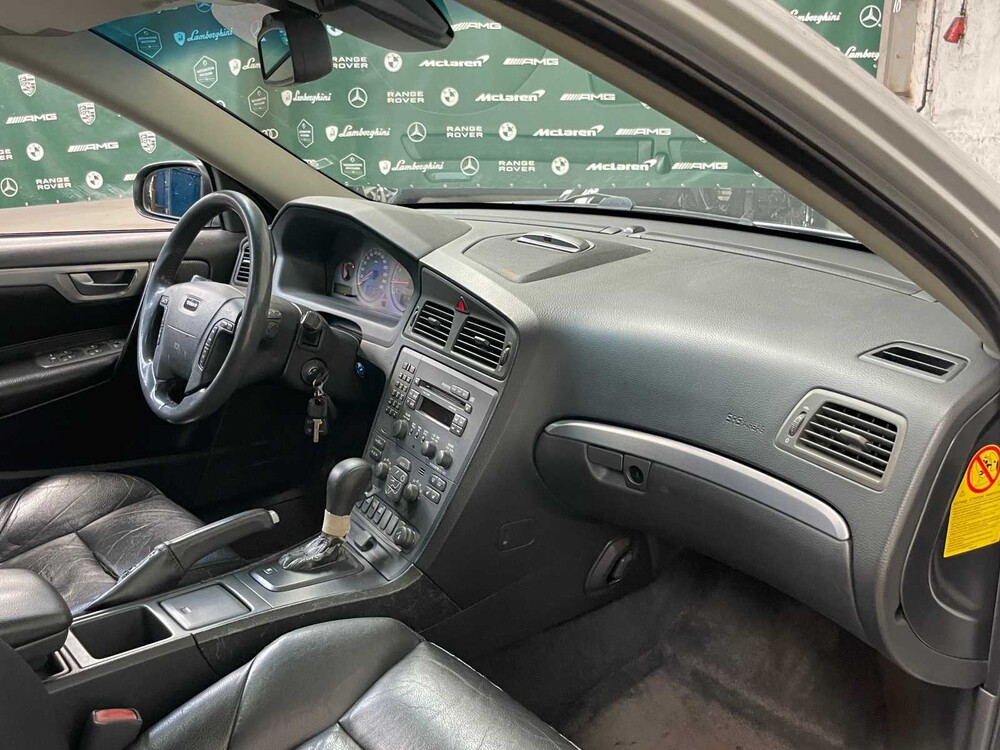 Volvo V70 2.3 T-5 Comfort Line 250pk 2002, KT-730-L