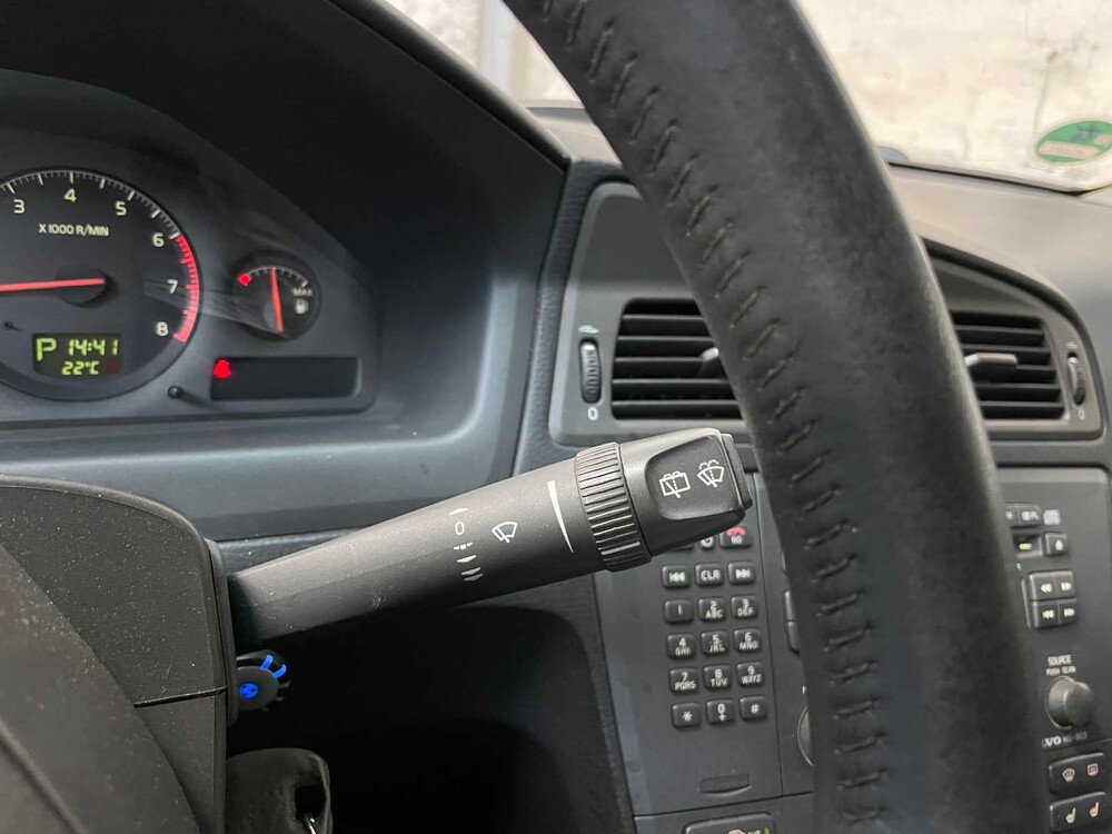 Volvo V70 2.3 T-5 Comfort Line 250pk 2002, KT-730-L