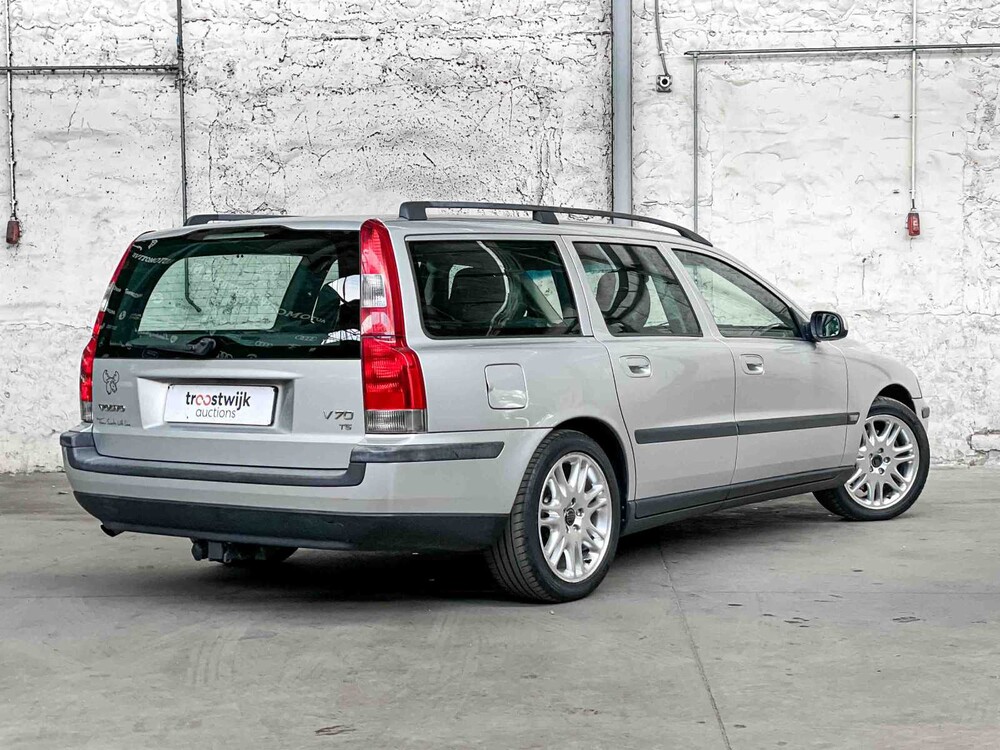 Volvo V70 2.3 T-5 Comfort Line 250pk 2002, KT-730-L