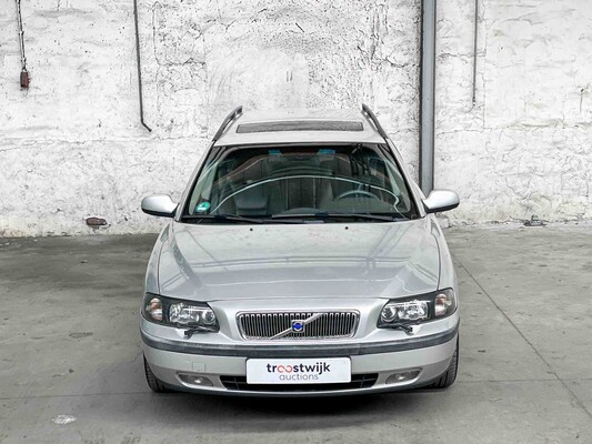 Volvo V70 2.3 T-5 Comfort Line 250pk 2002, KT-730-L