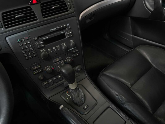 Volvo V70 2.3 T-5 Comfort Line 250pk 2002, KT-730-L