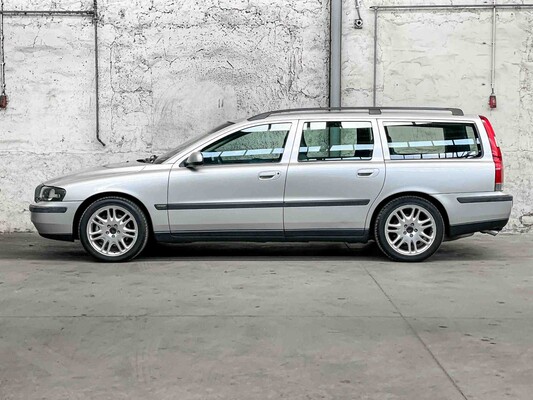 Volvo V70 2.3 T-5 Comfort Line 250pk 2002, KT-730-L