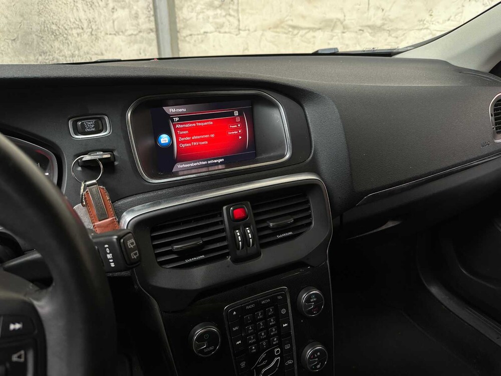 Volvo V40 2.0 T2 Nordic+ 122pk 2017, PT-562-S