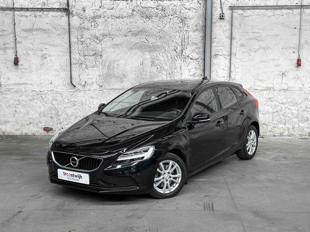 Volvo V40 2.0 T2 Nordic+ 122PS 2017, PT-562-S