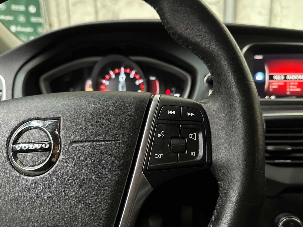 Volvo V40 2.0 T2 Nordic+ 122pk 2017, PT-562-S