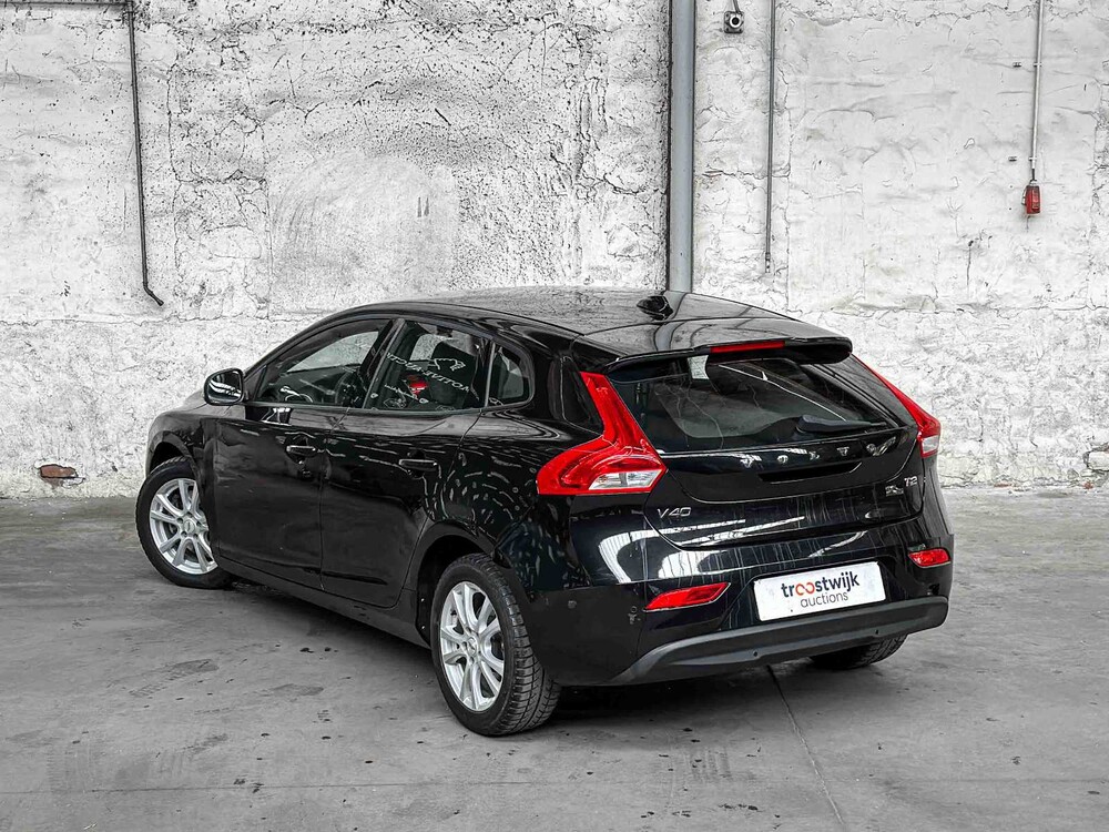 Volvo V40 2.0 T2 Nordic+ 122pk 2017, PT-562-S