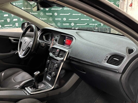 Volvo V40 2.0 T2 Nordic+ 122PS 2017, PT-562-S