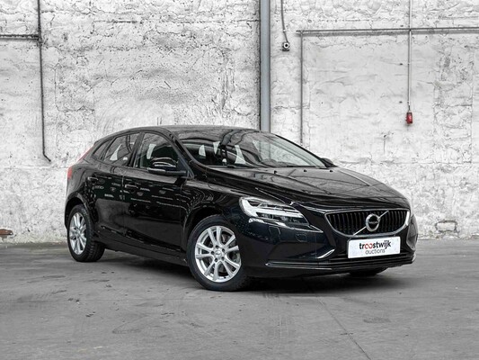 Volvo V40 2.0 T2 Nordic+ 122PS 2017, PT-562-S