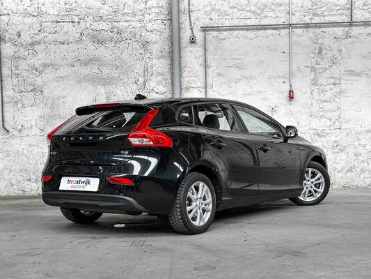Volvo V40 2.0 T2 Nordic+ 122PS 2017, PT-562-S