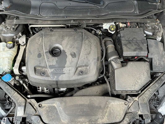 Volvo V40 2.0 T2 Nordic+ 122PS 2017, PT-562-S