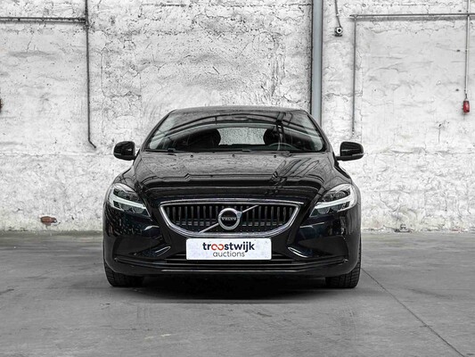 Volvo V40 2.0 T2 Nordic+ 122PS 2017, PT-562-S