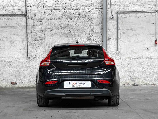 Volvo V40 2.0 T2 Nordic+ 122PS 2017, PT-562-S