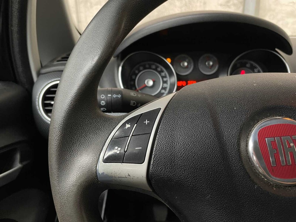 Fiat Punto Evo 1.3 M-Jet Dynamic 84pk 2011, 87-NZX-2