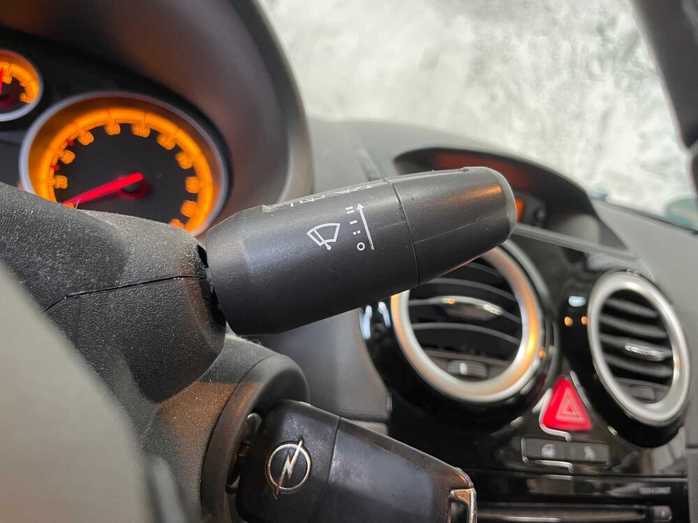 Opel Corsa 1.2 EcoF. CL.Ed. LPG 86pk 2011, 96-SKT-9