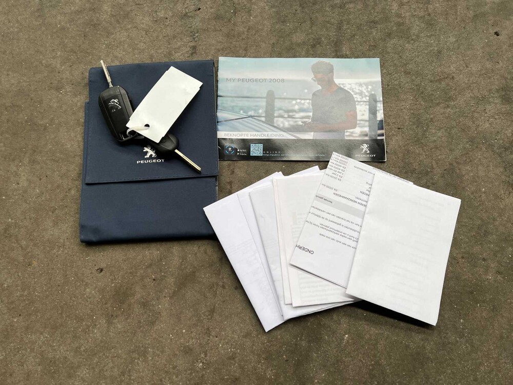 Peugeot 2008 1.2 PureTech Active 101pk 2022, N-304-TX