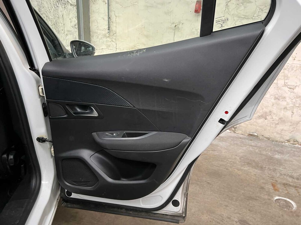 Peugeot 2008 1.2 PureTech Active 101pk 2022, N-304-TX