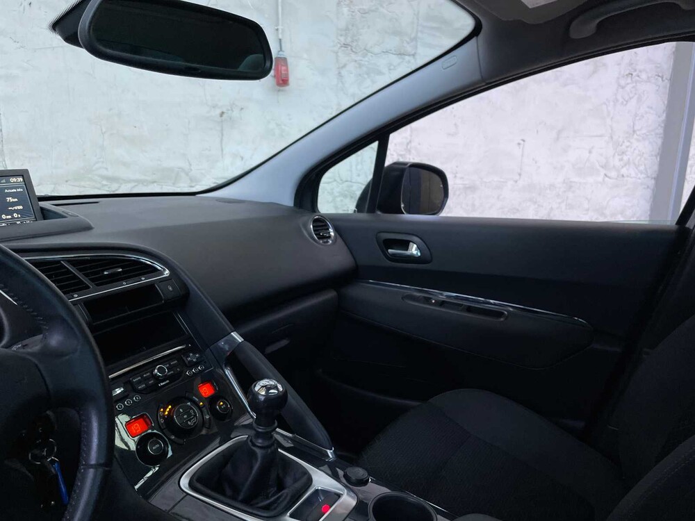 Peugeot 3008 1.2 PureTech Allure 131pk 2016, K-496-HJ