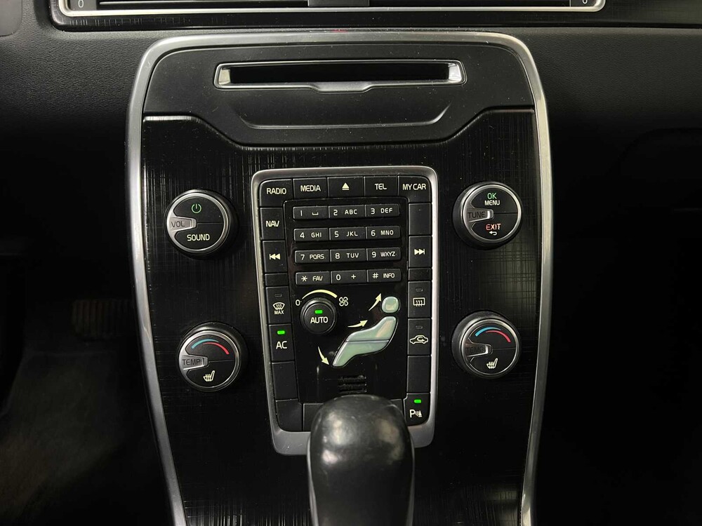 Volvo V70 1.6 T4F Summum 179hp 2012, HS-243-Z