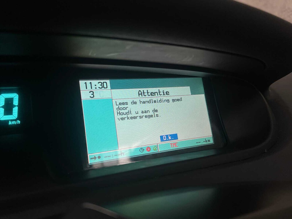 Renault Scénic 2.0-16V Tech Line 135pk 2005 (Origineel-NL), 06-RZ-VR