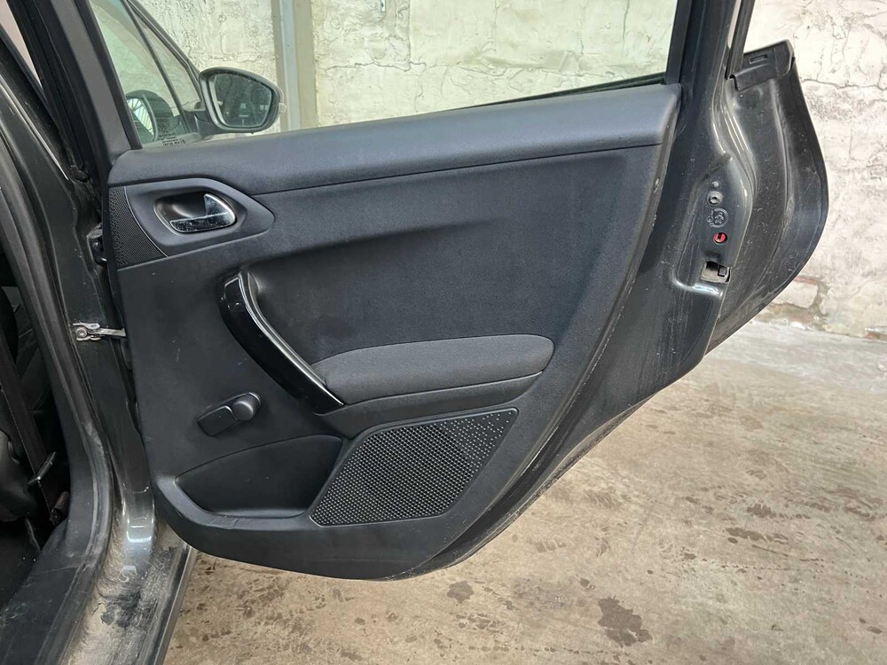 Peugeot 208 1.2 VTi Blue Lease 82pk 2012, 29-XTP-8