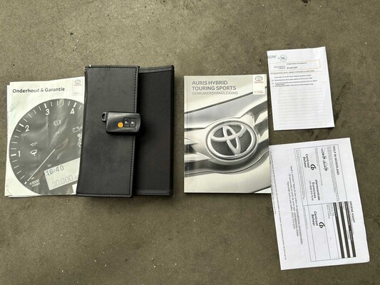 Toyota Auris Touring Sports 1.8 Hybrid Lease Pro 99pk 2015, HP-749-Z