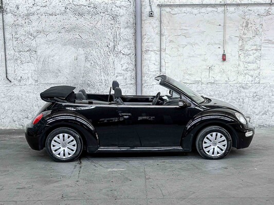 Volkswagen New Beetle Cabriolet 1.6 102pk 2003, 75-GNV-4