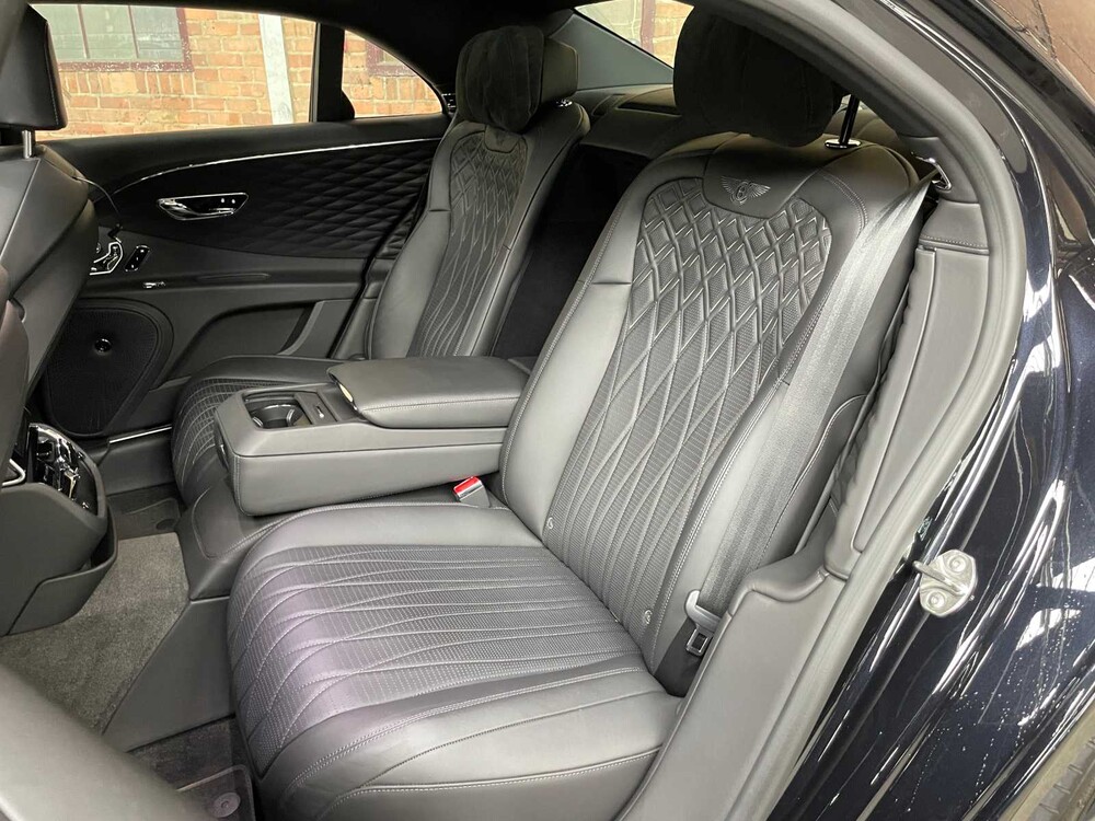 Bentley Flying Spur 6.0 W12 S 635pk 2020 (Origineel-NL & 1e Eigenaar), J-220-XG