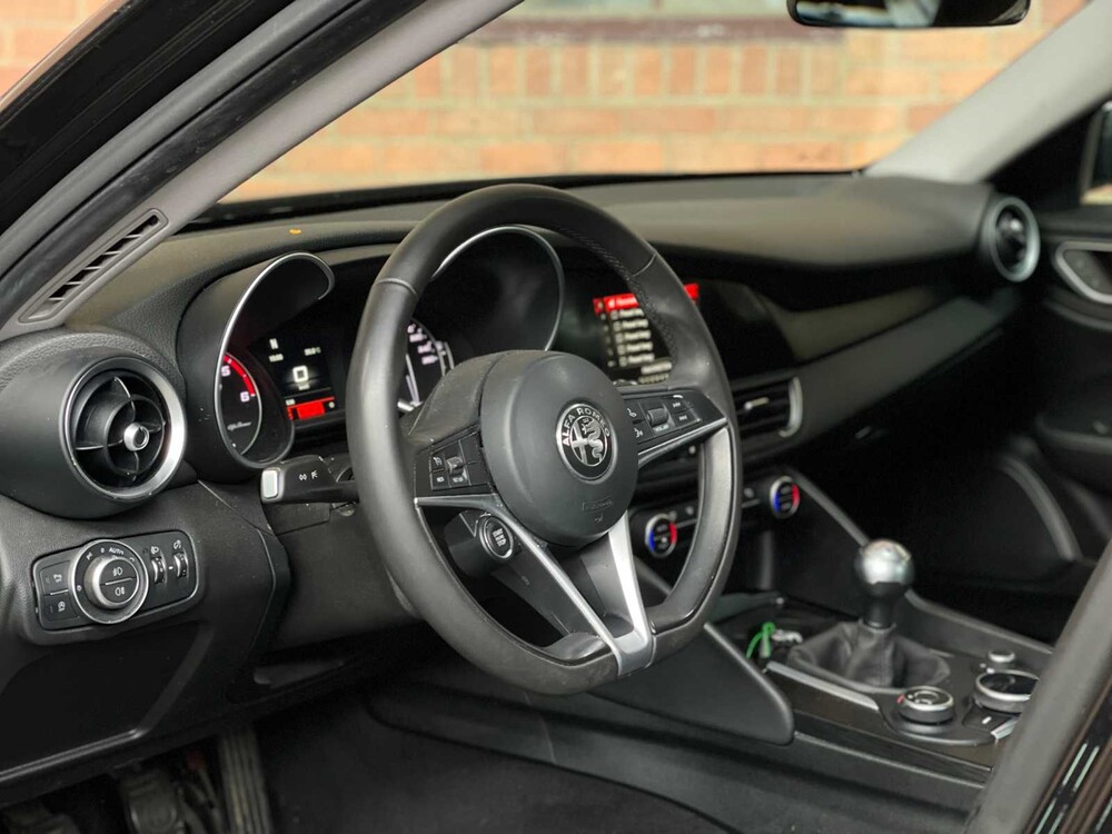 Alfa Romeo Giulia 2.2 Super 150pk 2018 (Origineel-NL), RN-969-G