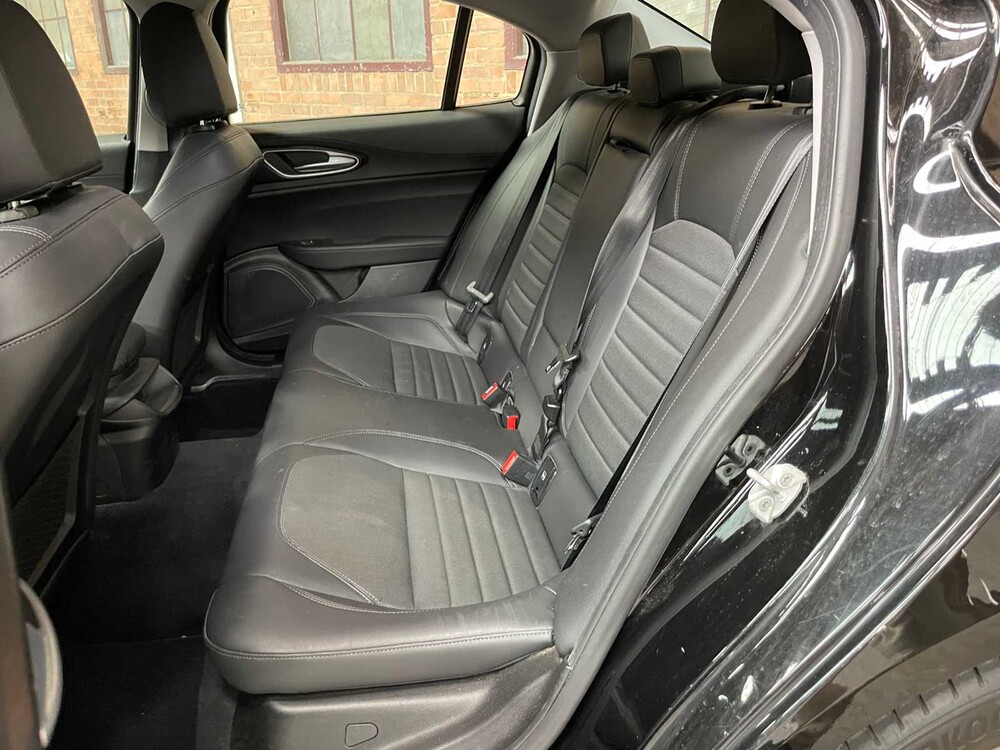 Alfa Romeo Giulia 2.2 Super 150pk 2018 (Origineel-NL), RN-969-G