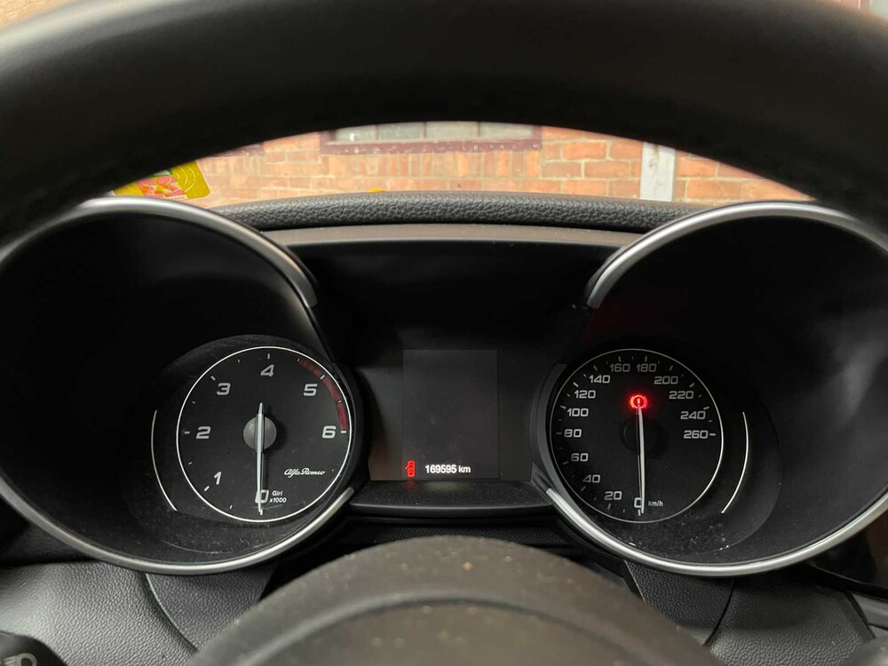 Alfa Romeo Giulia 2.2 Super 150pk 2018 (Origineel-NL), RN-969-G