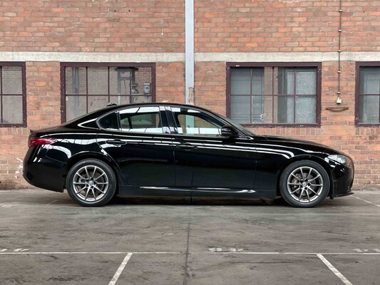 Alfa Romeo Giulia 2.2 Super 150pk 2018 (Origineel-NL), RN-969-G