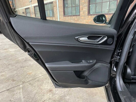 Alfa Romeo Giulia 2.2 Super 150pk 2018 (Origineel-NL), RN-969-G