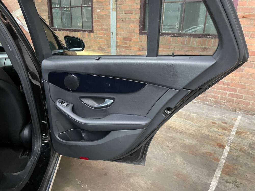 Mercedes-Benz C300 de Advantage Pack 194pk 2019 C-klasse Estate, T-986-TB