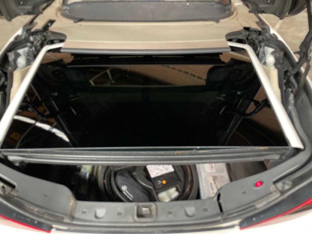 Mercedes-Benz SL550 AMG 5.5 V8 R230 382pk 2011