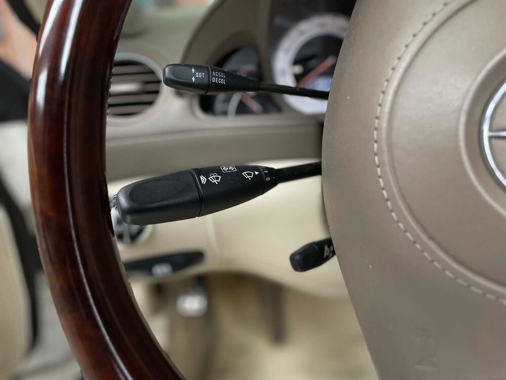 Mercedes-Benz SL550 AMG 5.5 V8 R230 382pk 2011