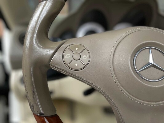Mercedes-Benz SL550 AMG 5.5 V8 R230 382pk 2011