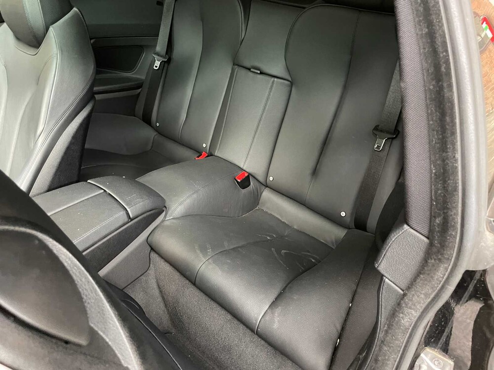 BMW 650i Coupé M-Sport 4.4 V8 450pk 2012 6-serie