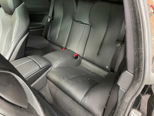 BMW 650i Coupé M-Sport 4.4 V8 450pk 2012 6-serie