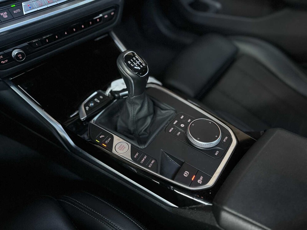 BMW 318i Business Edition 156pk 2021 3-serie, N-632-BP