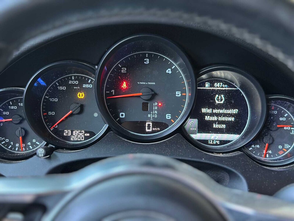 Porsche Cayenne 3.0 D V6 Platinum Edition (FACELIFT) 239pk 2017, G-774-RB