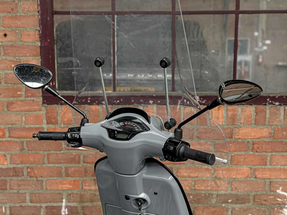 Vespa Sprint 4T Sport 2018, DRT-21-G Scooter