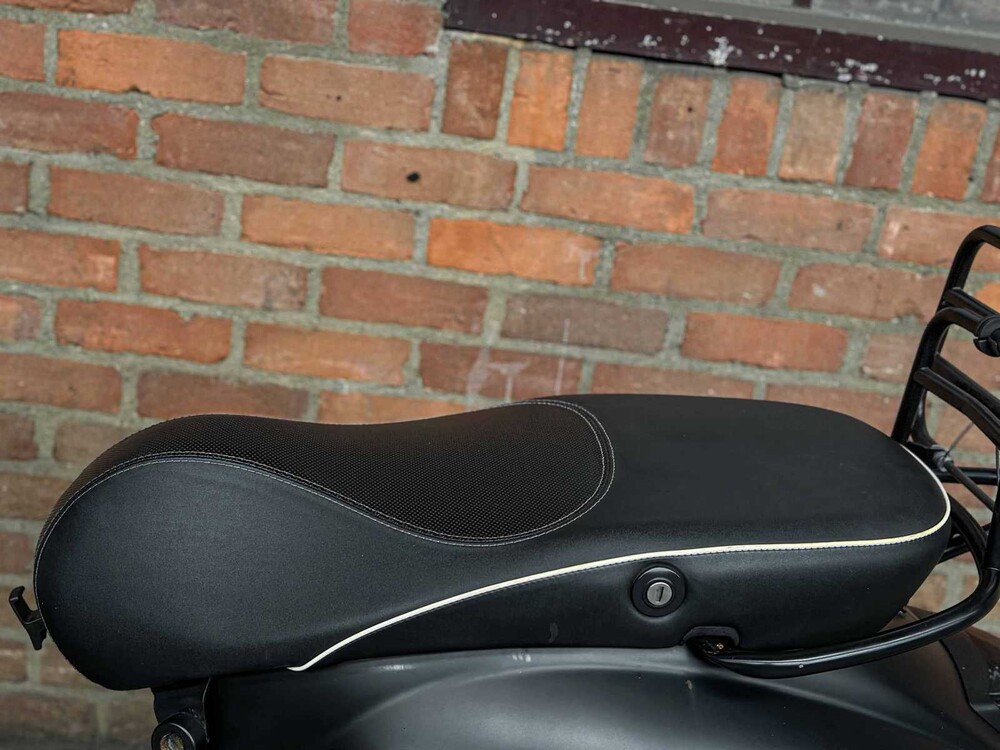 Vespa Sprint 4T 49cc 2014, F-906-ZB Scooter