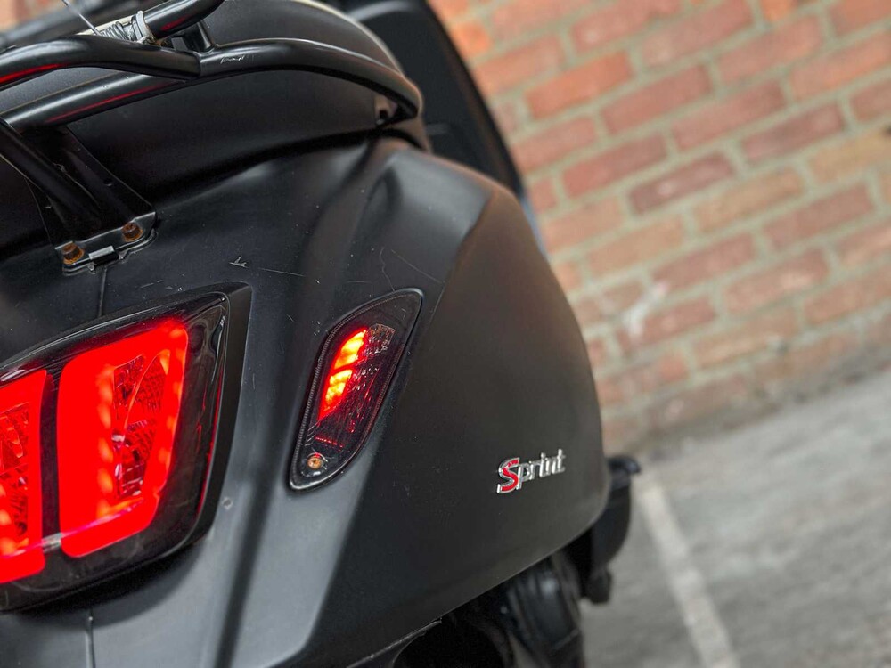 Vespa Sprint 4T 49cc 2014, F-906-ZB Scooter