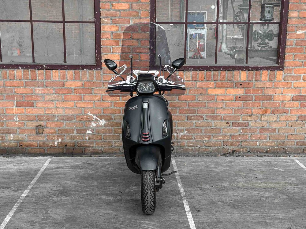 Vespa Sprint 4T 49cc 2014, F-906-ZB Scooter