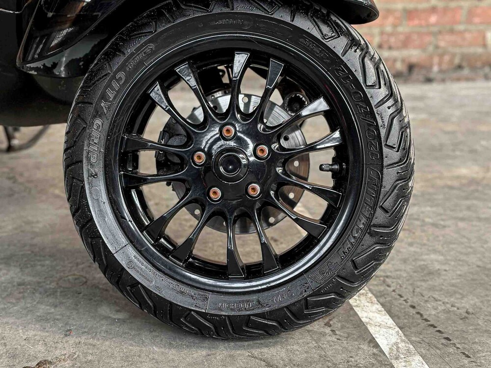 Vespa Sprint 4T 49cc 2017, DNH-13-B Scooter