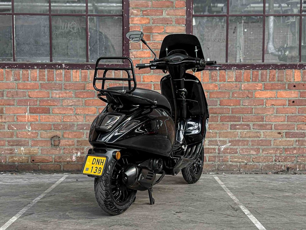 Vespa Sprint 4T 49cc 2017, DNH-13-B Scooter