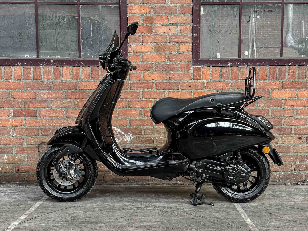 Vespa Sprint 4T 49cc 2017, DNH-13-B Scooter